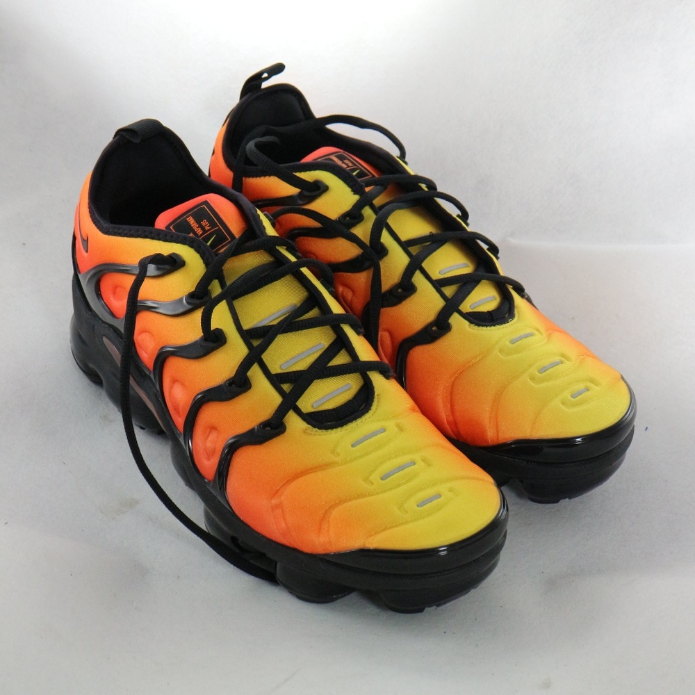 SOLD! NIKE VaporMax Plus Sunset Sneakers Deadstock - Picture 1 of 8
